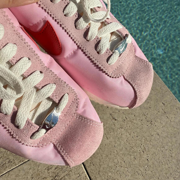 Nike Women's Classic Cortez Sneakers Valentine’s Pink Red Size 9.5 - Picture 5 of 9